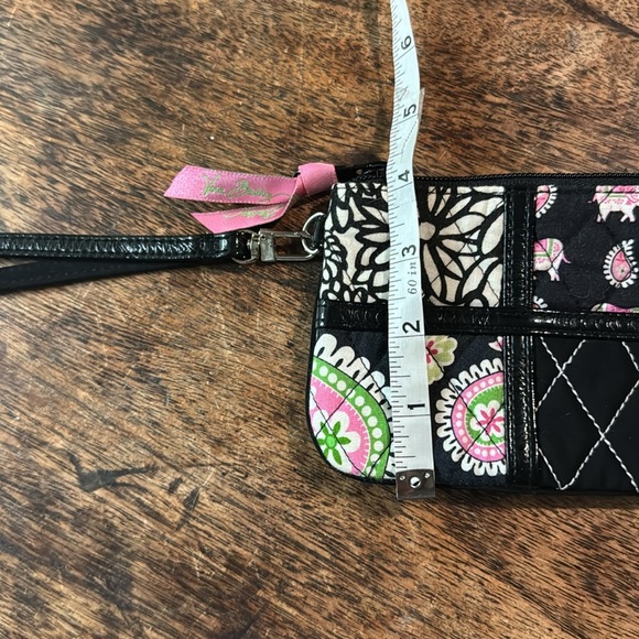 Vera Bradley Ella Wristlet Pink Elephants Breast Cancer Awareness Pattern - Picture 7 of 9